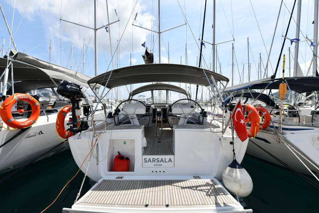 Sailing yacht Hanse 458 Sarsala